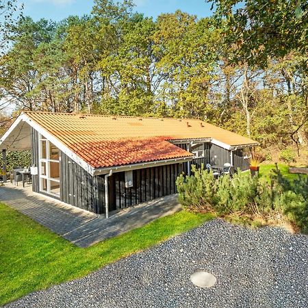 4 Bedroom Amazing Home In Hadsund Øster Hurup Exterior foto